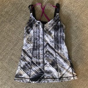 Lululemon tank top